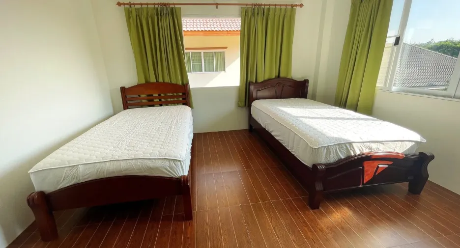 For rent 3 bedrooms house in Saraphi, Chiang Mai
