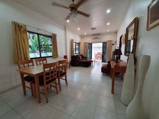 À louer 3 chambres maison à Bang Lamung, Chonburi