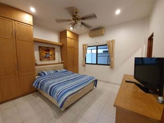 À louer 3 chambres maison à Bang Lamung, Chonburi