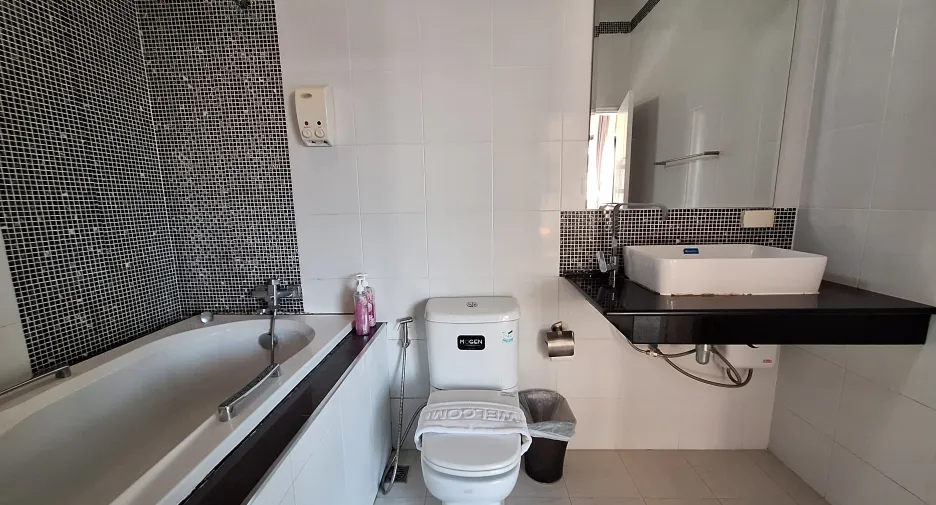 For rent and for sale 3 bedrooms villa in Hua Hin, Prachuap Khiri Khan