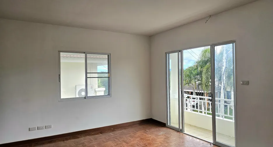 出售 4 卧室 独立屋 在 San Kamphaeng, Chiang Mai