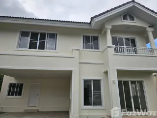 For sale 4 bedrooms house in San Kamphaeng, Chiang Mai