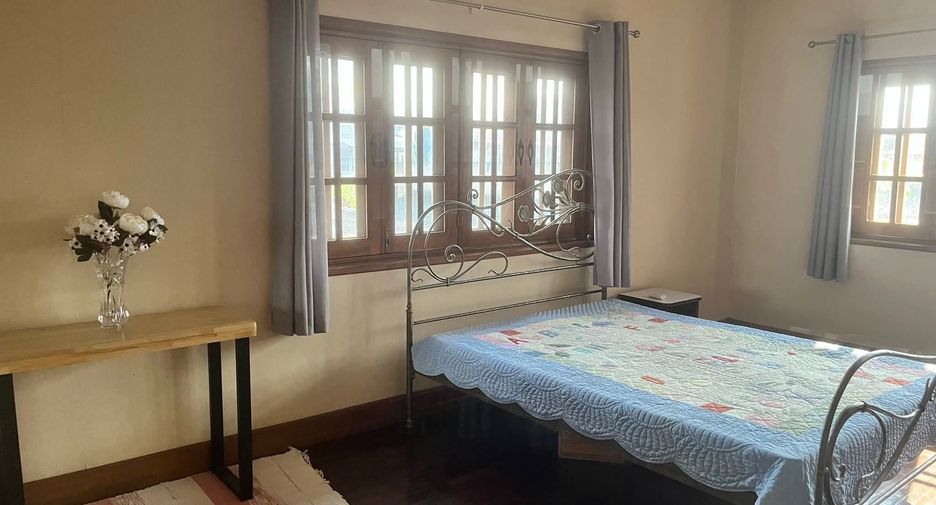 For sale 8 bedrooms house in Mueang Chiang Mai, Chiang Mai