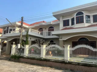 For sale 8 bedrooms house in Mueang Chiang Mai, Chiang Mai