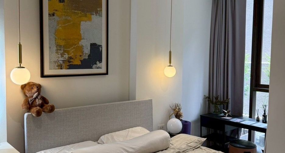 For sale 1 bed condo in Khlong Toei, Bangkok