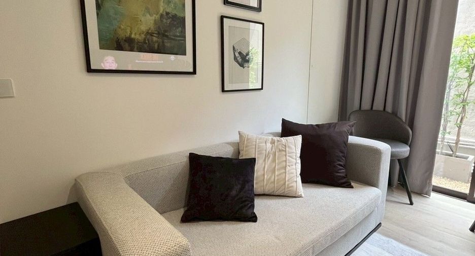 For sale 1 bed condo in Khlong Toei, Bangkok
