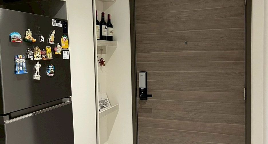 For sale 1 bed condo in Khlong Toei, Bangkok