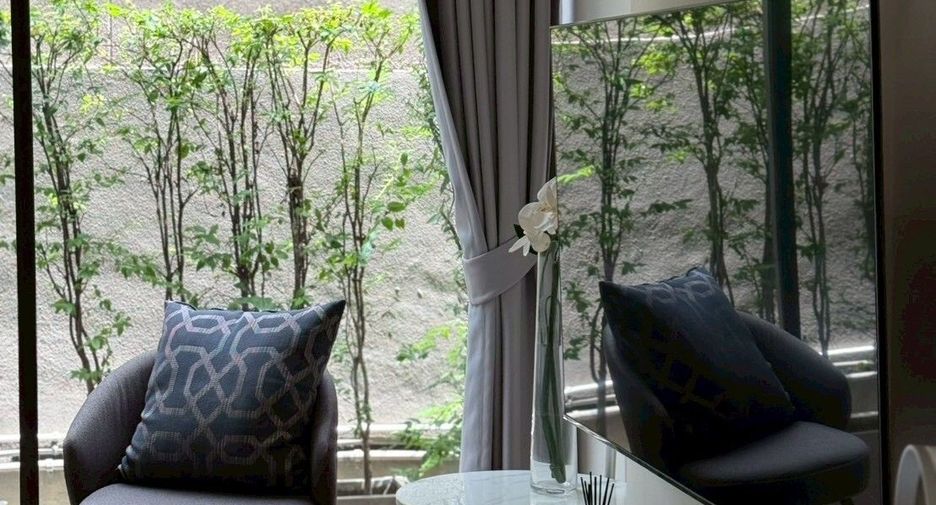 For sale 1 bed condo in Khlong Toei, Bangkok