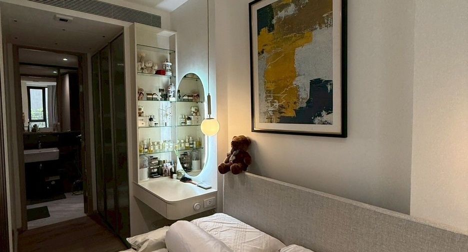For sale 1 bed condo in Khlong Toei, Bangkok