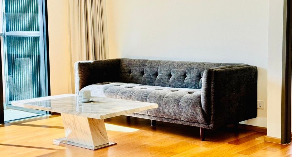 For sale 3 bedrooms condo in Khlong Toei, Bangkok