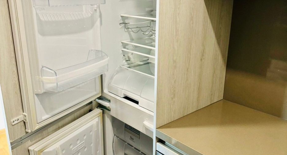 For sale 3 bedrooms condo in Khlong Toei, Bangkok