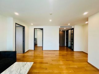 For sale 3 ベッドルーム condo in Khlong Toei, Bangkok