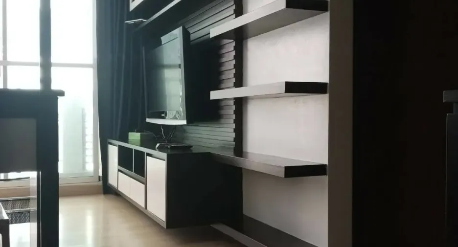 For sale and for rent 1 bed condo in Watthana, Bangkok