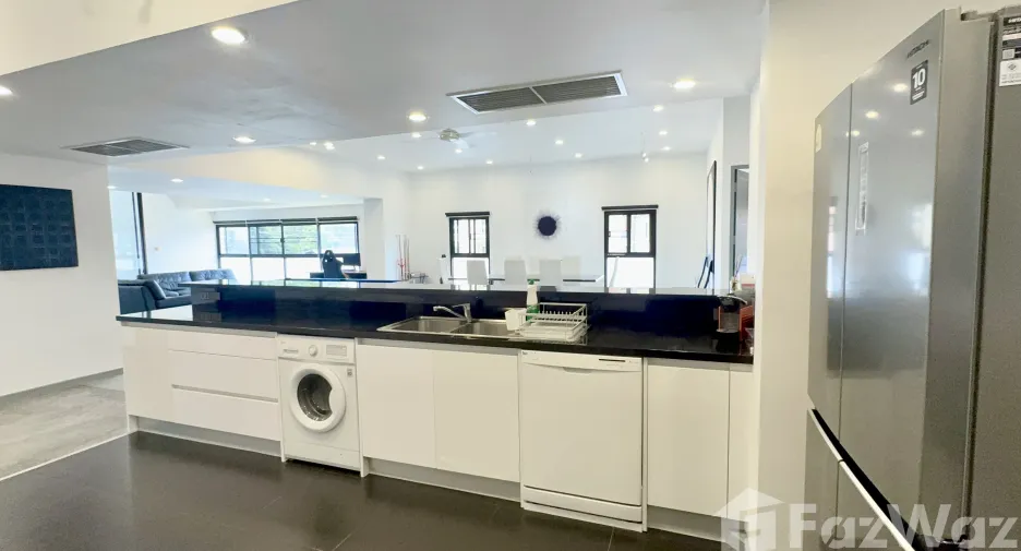 For sale and for rent 3 bedrooms condo in Mueang Chiang Mai, Chiang Mai