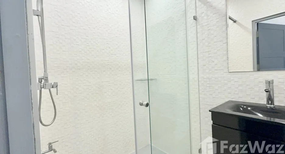 For sale and for rent 3 bedrooms condo in Mueang Chiang Mai, Chiang Mai
