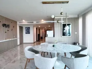 For sale 3 ベッドルーム condo in Yan Nawa, Bangkok