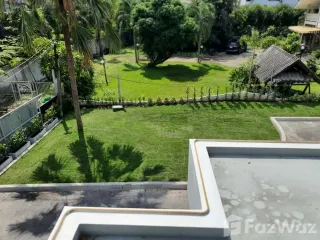 For sale そして for rent 5 ベッドルーム house in Phra Khanong, Bangkok