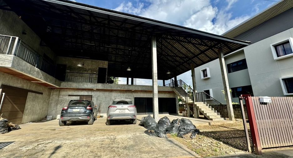 For sale 3 bedrooms retail Space in Mueang Chiang Mai, Chiang Mai