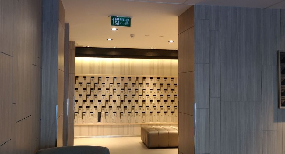 À vendre 1 chambre condo à Huai Khwang, Bangkok
