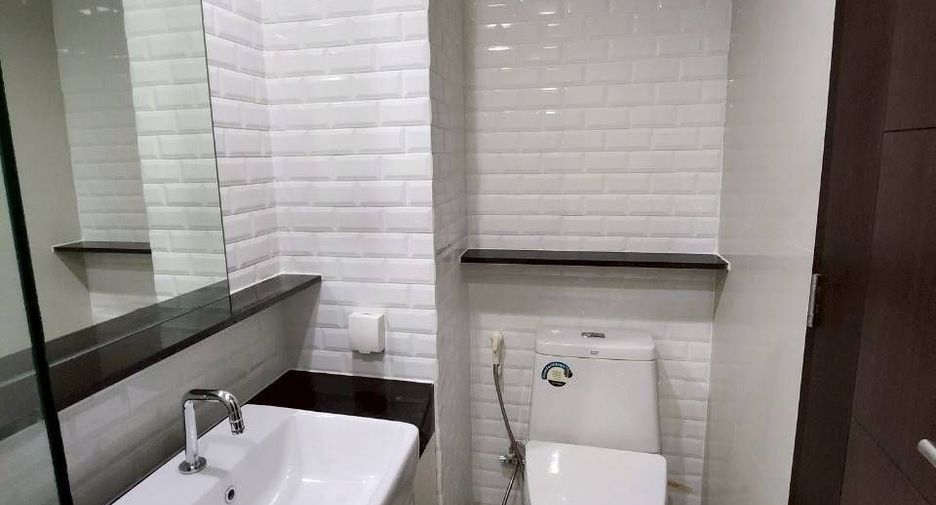 For sale 1 bed condo in Pathum Wan, Bangkok