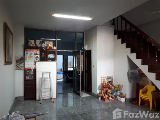 For sale 4 bedrooms townhouse in Bang Phlat, Bangkok