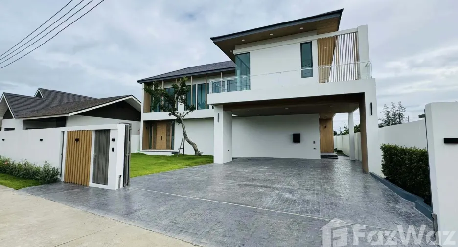 For sale 4 bedrooms villa in Mueang Chiang Mai, Chiang Mai