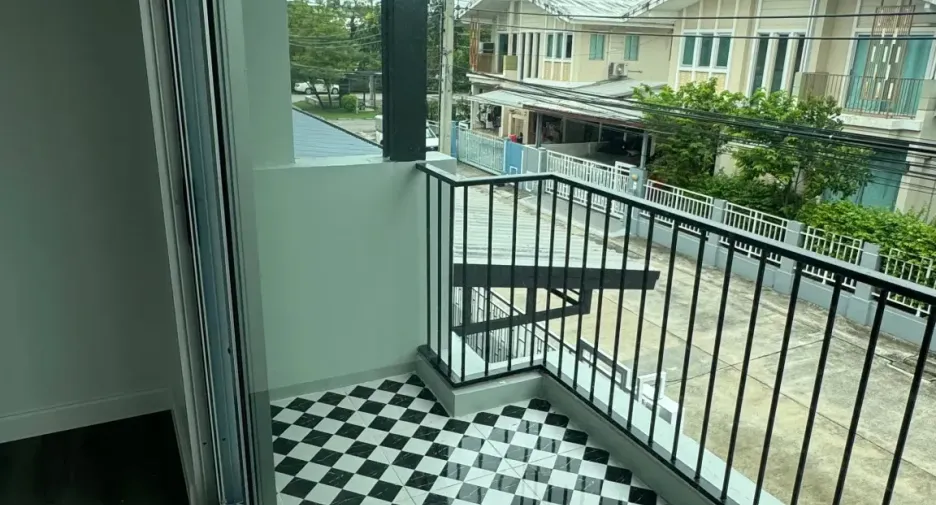 À vendre 3 chambres maison à Bang Phli, Samut Prakan