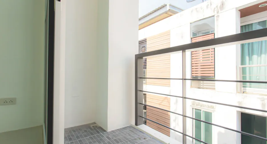 For sale 5 bedrooms townhouse in Bueng Kum, Bangkok