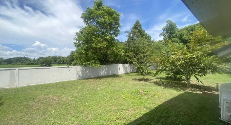 For sale 5 bedrooms house in Doi Saket, Chiang Mai