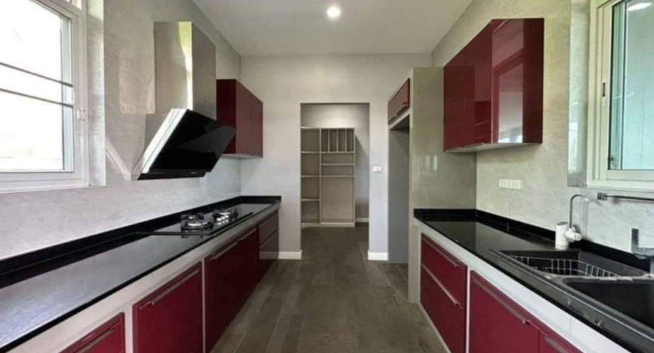 For sale 5 bedrooms house in Doi Saket, Chiang Mai