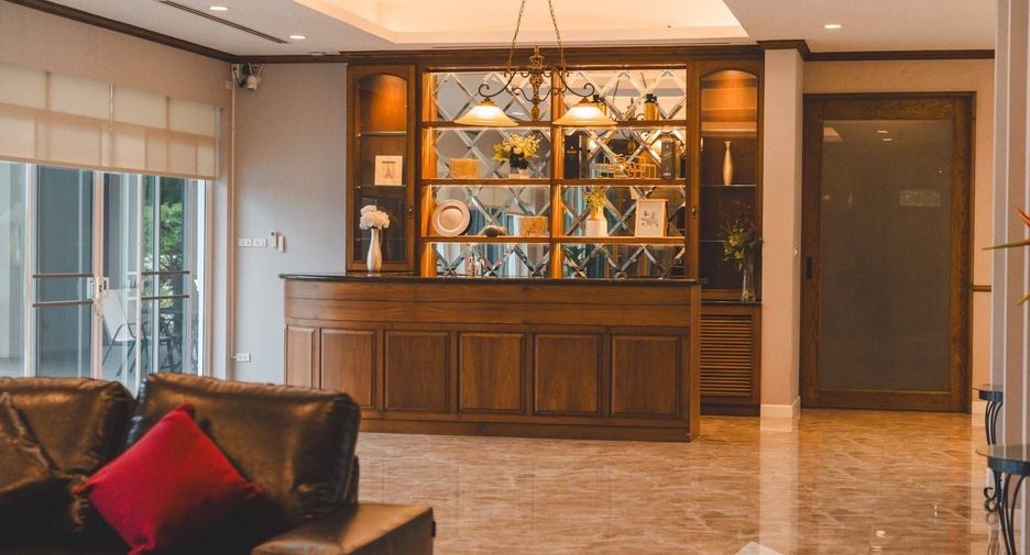 For sale 5 bedrooms house in Doi Saket, Chiang Mai