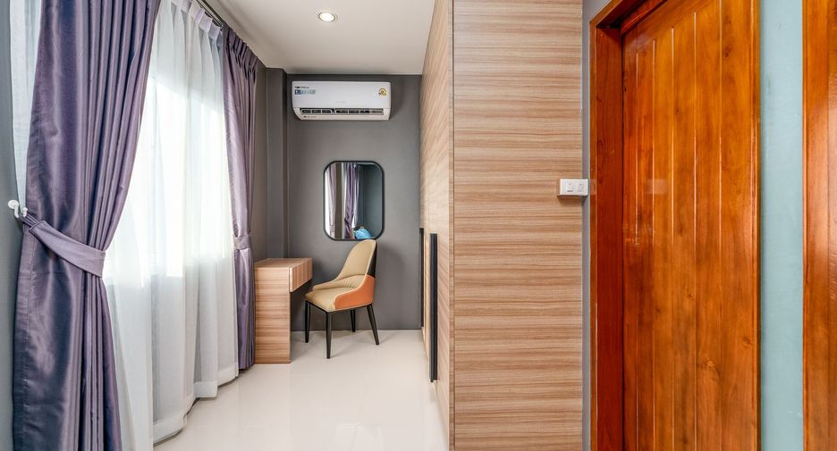 For rent 6 bedrooms house in Bang Lamung, Chonburi