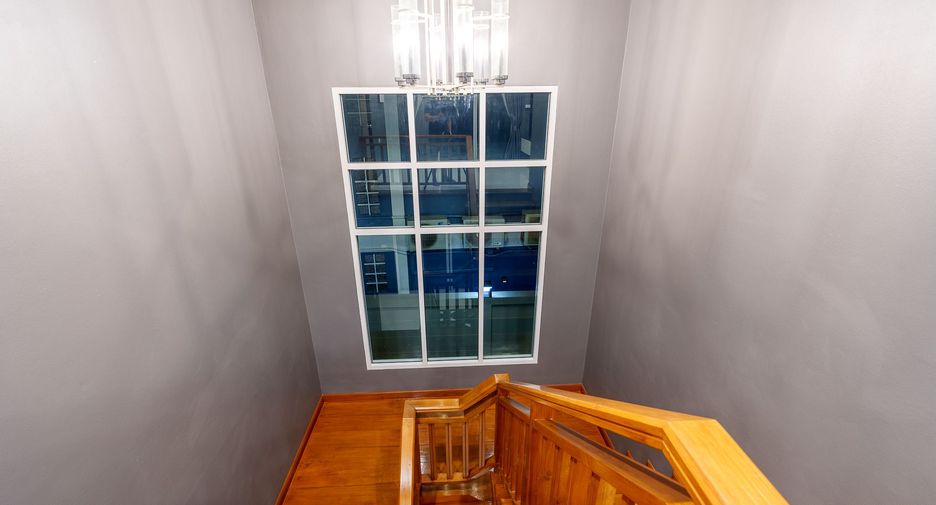 For rent 6 bedrooms house in Bang Lamung, Chonburi