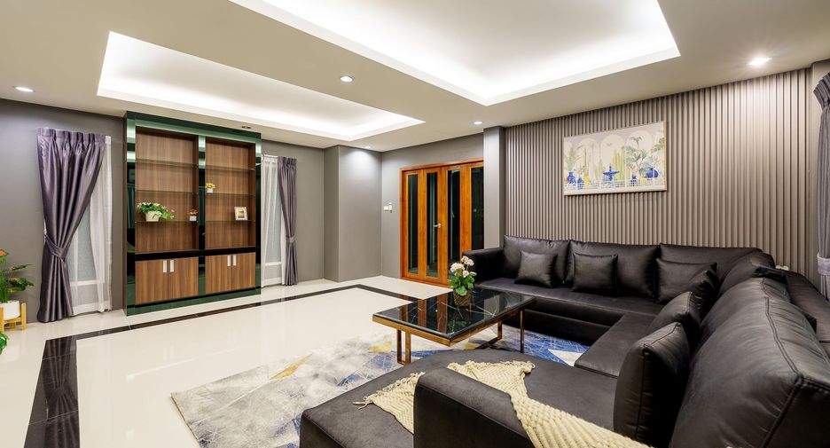 For rent 6 bedrooms house in Bang Lamung, Chonburi