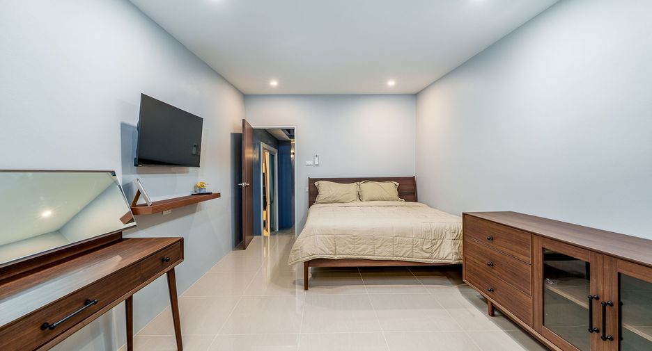 For rent 6 bedrooms house in Bang Lamung, Chonburi