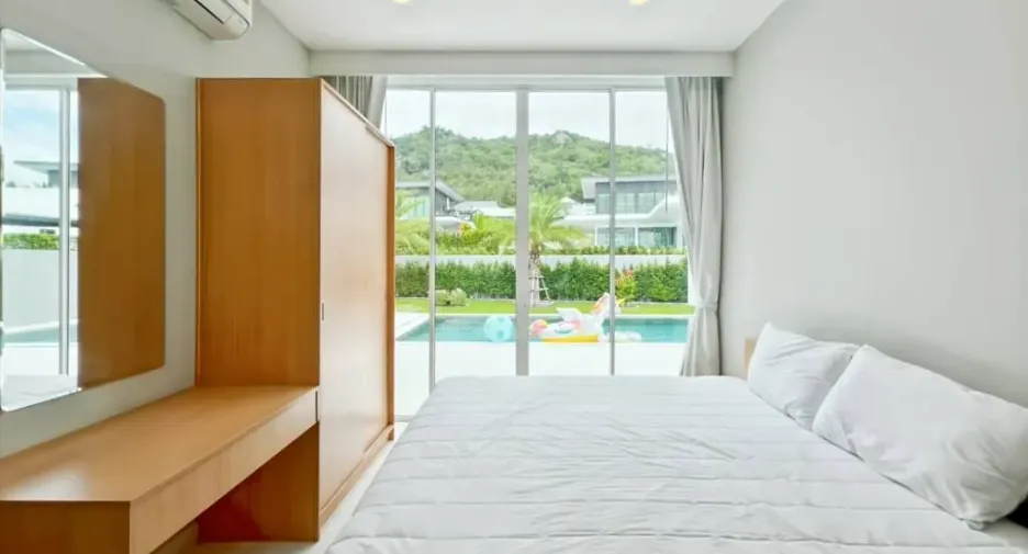 For sale 4 bedrooms villa in Hua Hin, Prachuap Khiri Khan