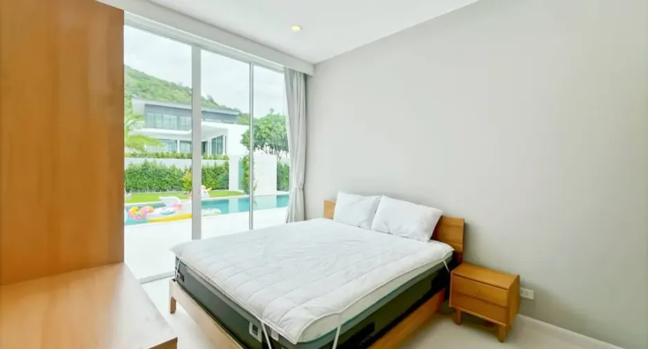 For sale 4 bedrooms villa in Hua Hin, Prachuap Khiri Khan