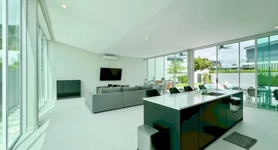 For sale 4 bedrooms villa in Hua Hin, Prachuap Khiri Khan