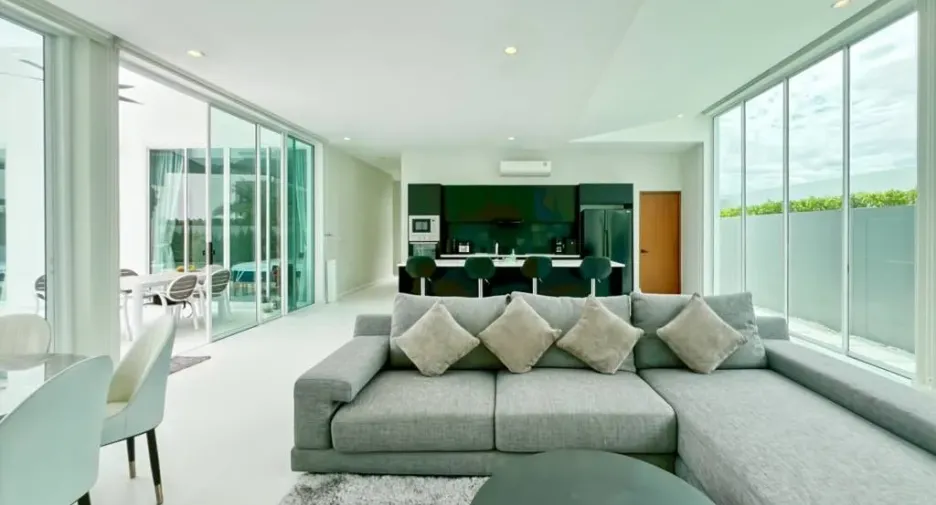 For sale 4 bedrooms villa in Hua Hin, Prachuap Khiri Khan