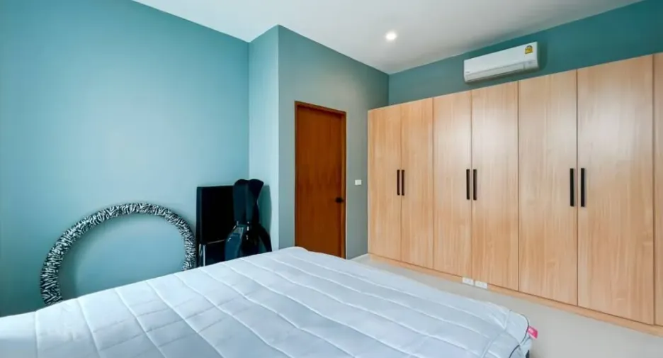 For sale 4 bedrooms villa in Hua Hin, Prachuap Khiri Khan