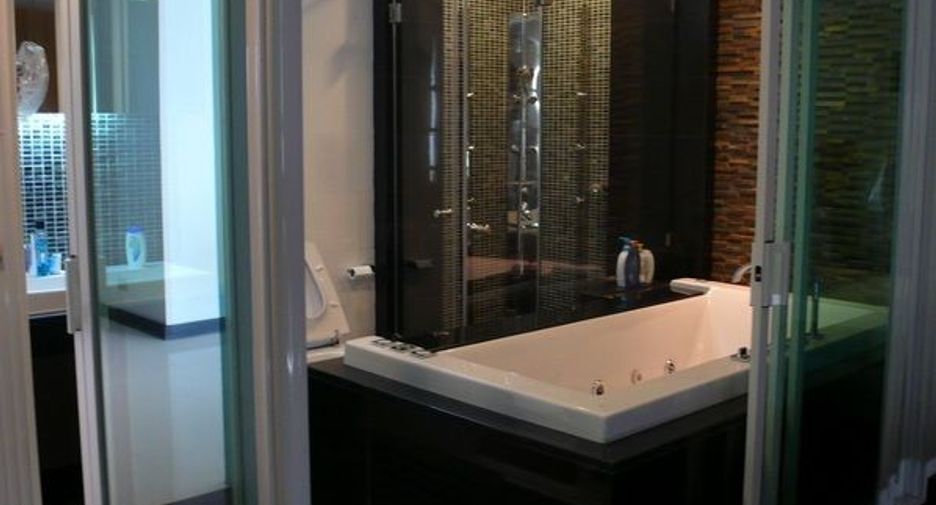 À louer 2 chambres condo à Bang Lamung, Chonburi