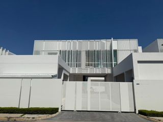 出售 3 卧室 公寓 在 Bang Phli, Samut Prakan