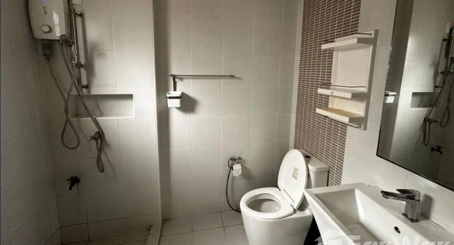 For sale 3 bedrooms townhouse in Sai Mai, Bangkok