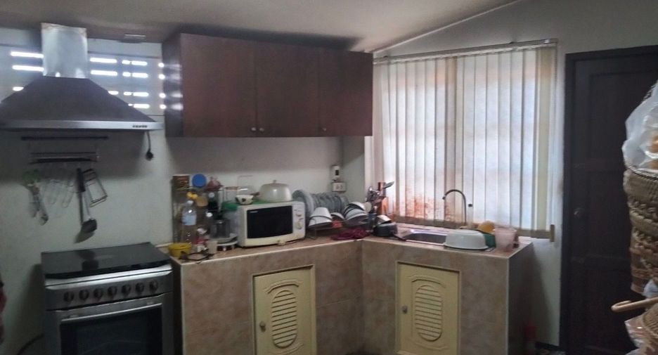 For sale 4 bedrooms house in Doi Saket, Chiang Mai