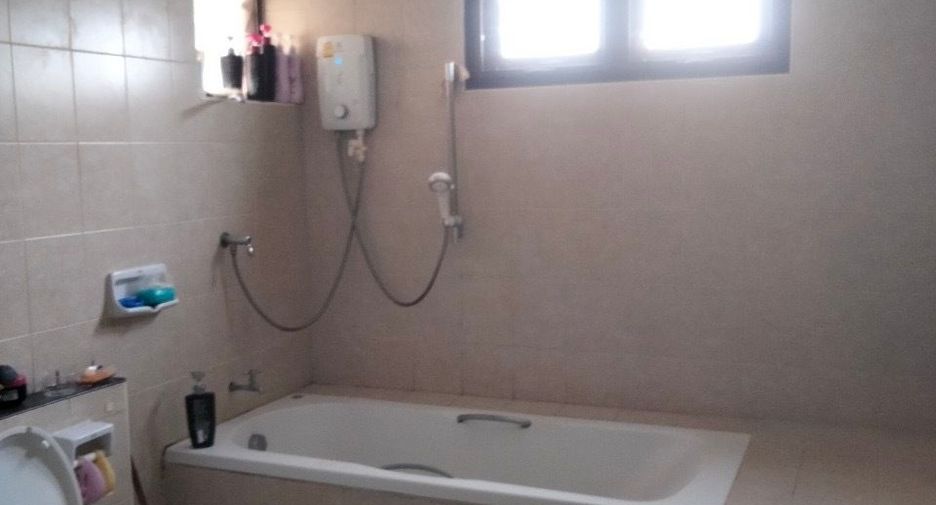 For sale 4 bedrooms house in Doi Saket, Chiang Mai