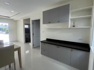 出售 4 卧室 联排别墅 在 Bang Lamung, Chon Buri