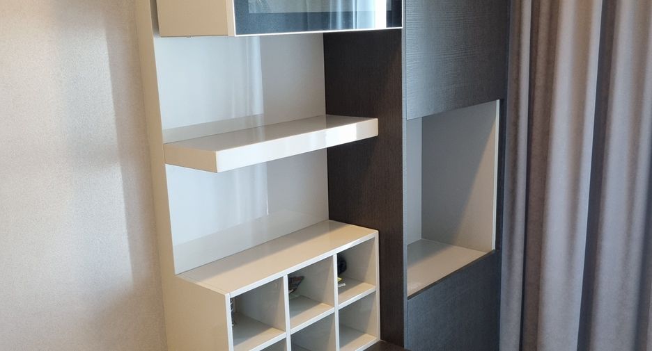 For sale 2 bedrooms condo in Phaya Thai, Bangkok