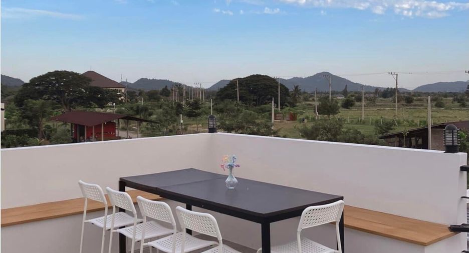 For rent 3 ベッドルーム villa in Hua Hin, Prachuap Khiri Khan