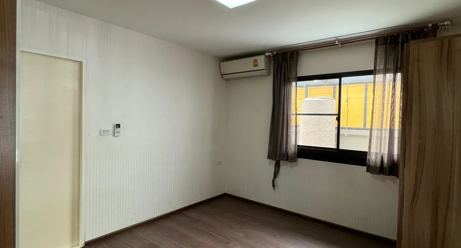 Продажа 4 спальни дом в Bang Phli, Самутпракан