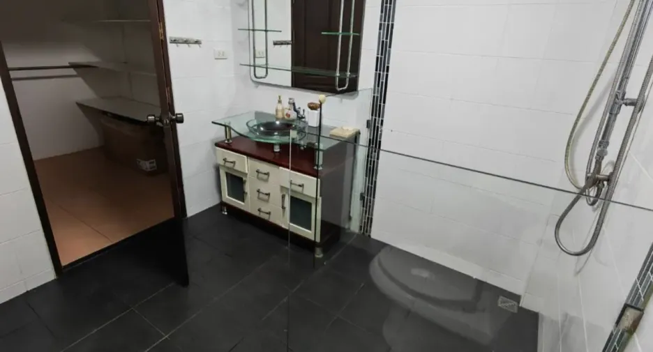 出售 4 卧室 独立屋 在 Cha-Am, Phetchaburi